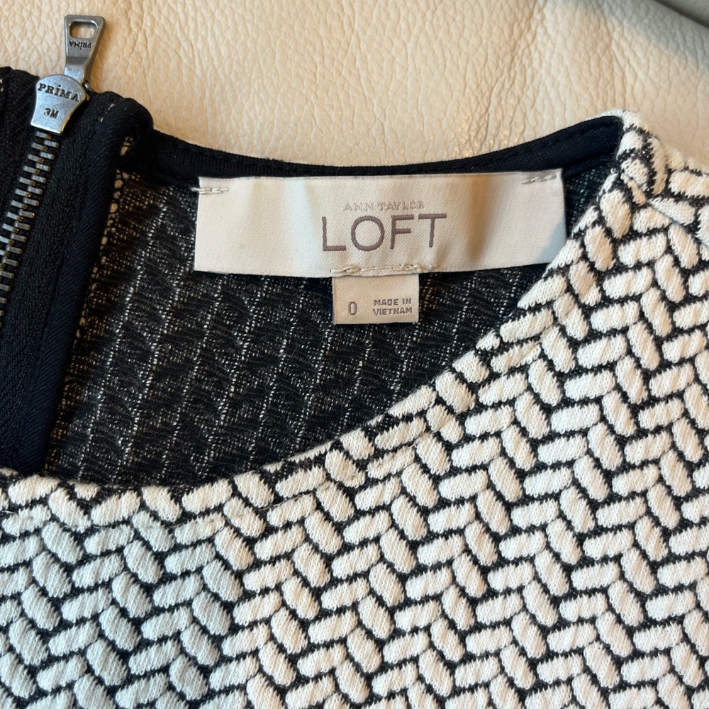 Loft Dress - Picture 4 of 4